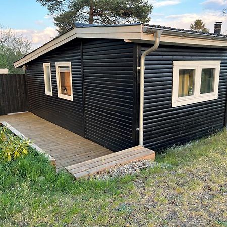 Hyggeligt Sommerhus I Ebeltoft, Taet Pa Strand Og Skov. Luaran gambar