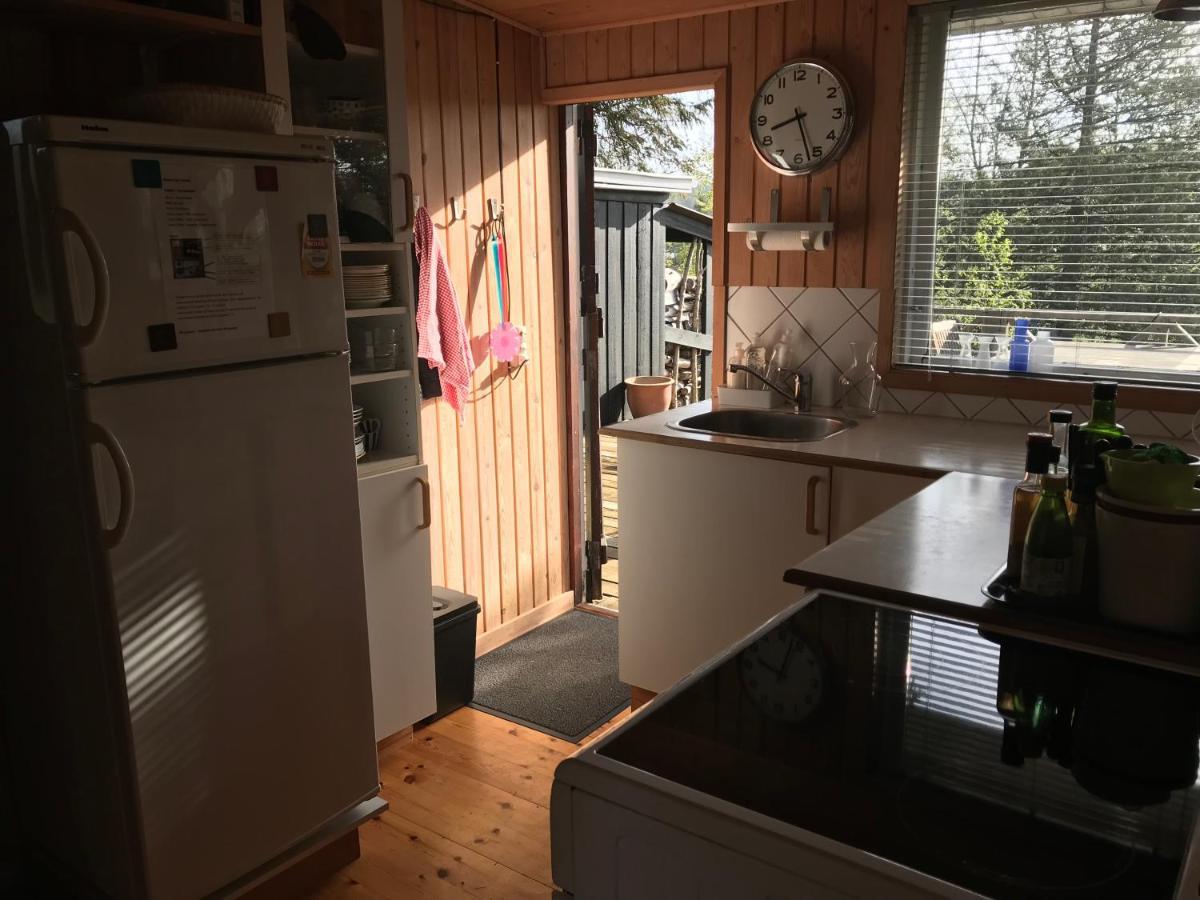 Hyggeligt Sommerhus I Ebeltoft, Taet Pa Strand Og Skov. Luaran gambar