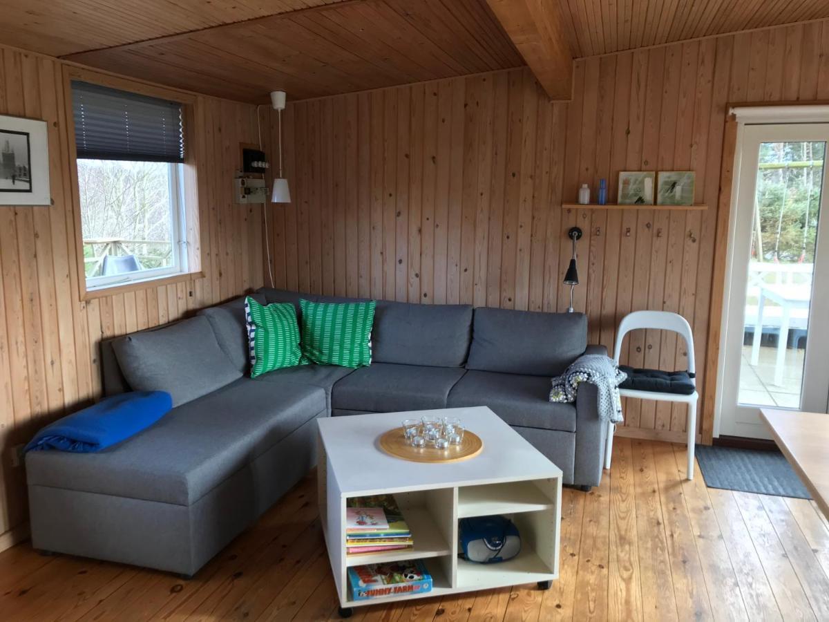Hyggeligt Sommerhus I Ebeltoft, Taet Pa Strand Og Skov. Luaran gambar